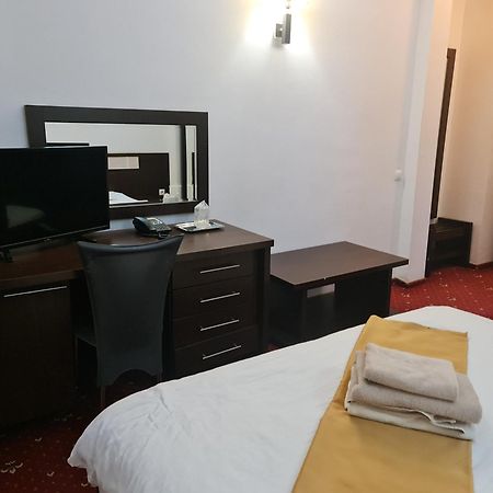 Hotel Magic Gt Trivale Pitesti Luaran gambar