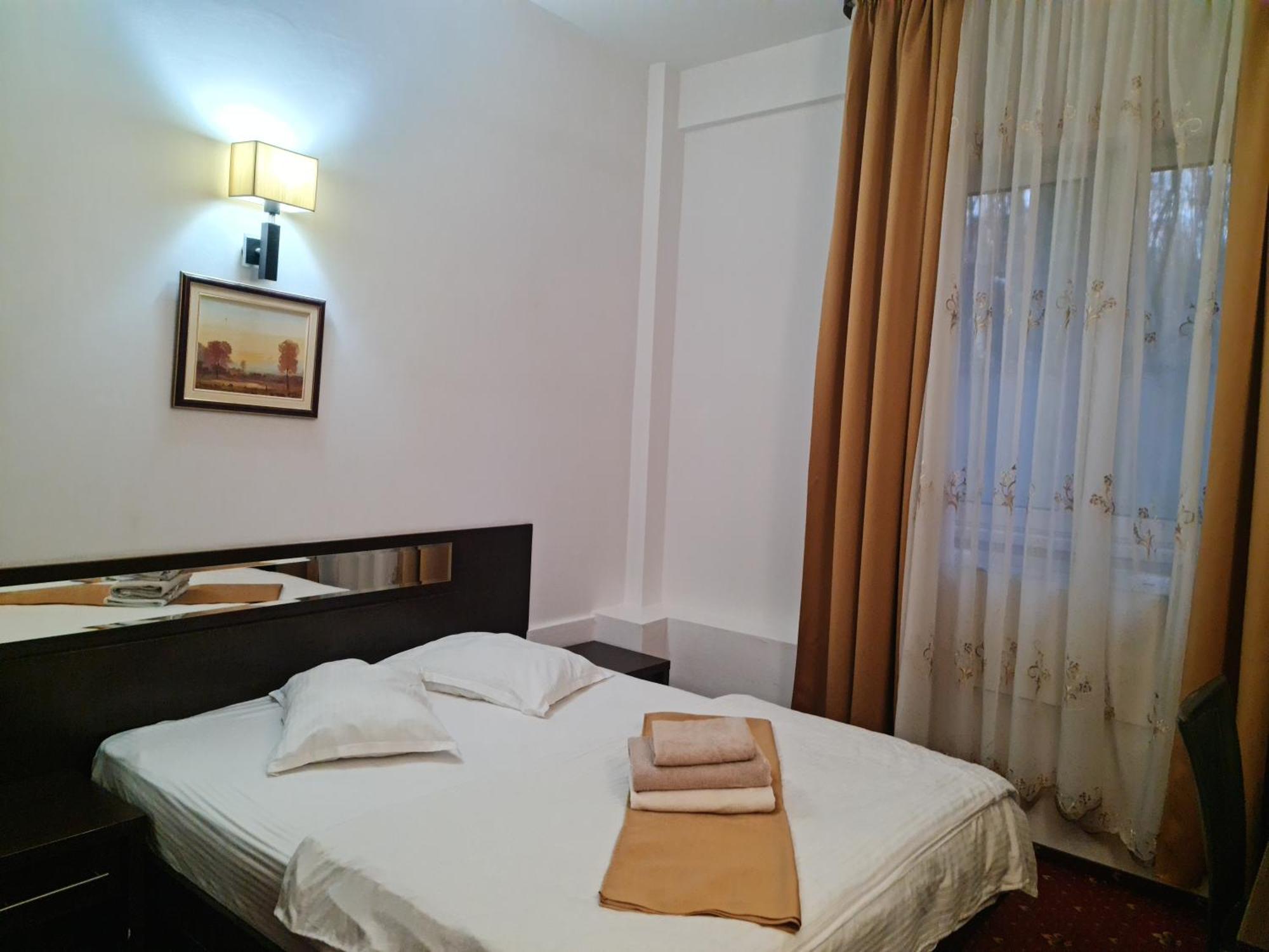 Hotel Magic Gt Trivale Pitesti Luaran gambar