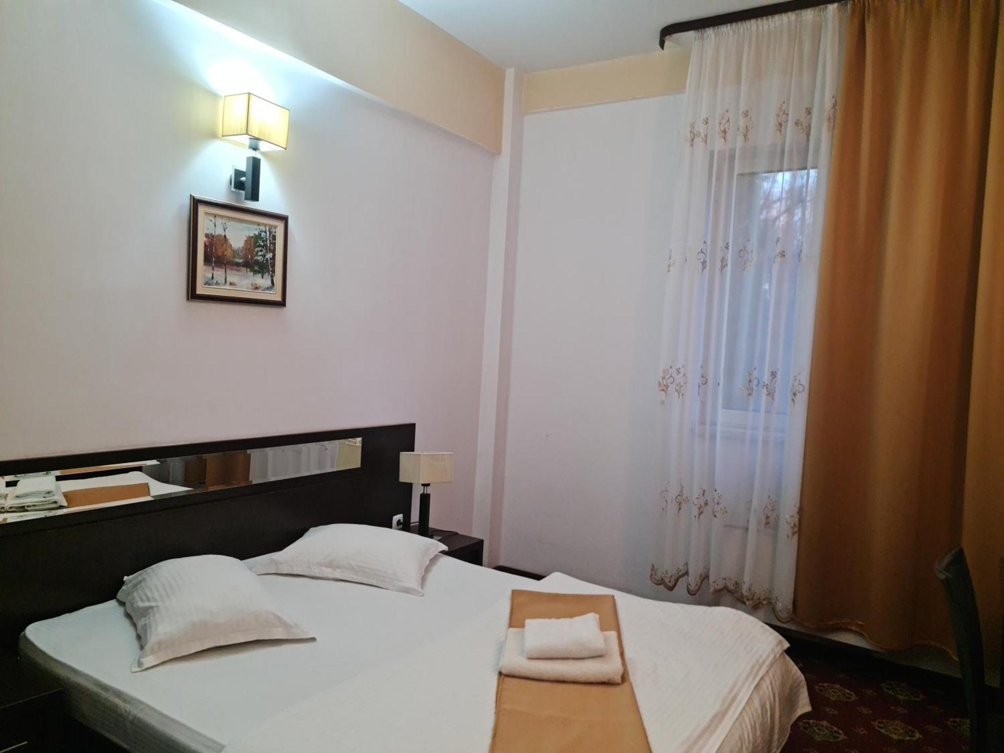 Hotel Magic Gt Trivale Pitesti Luaran gambar