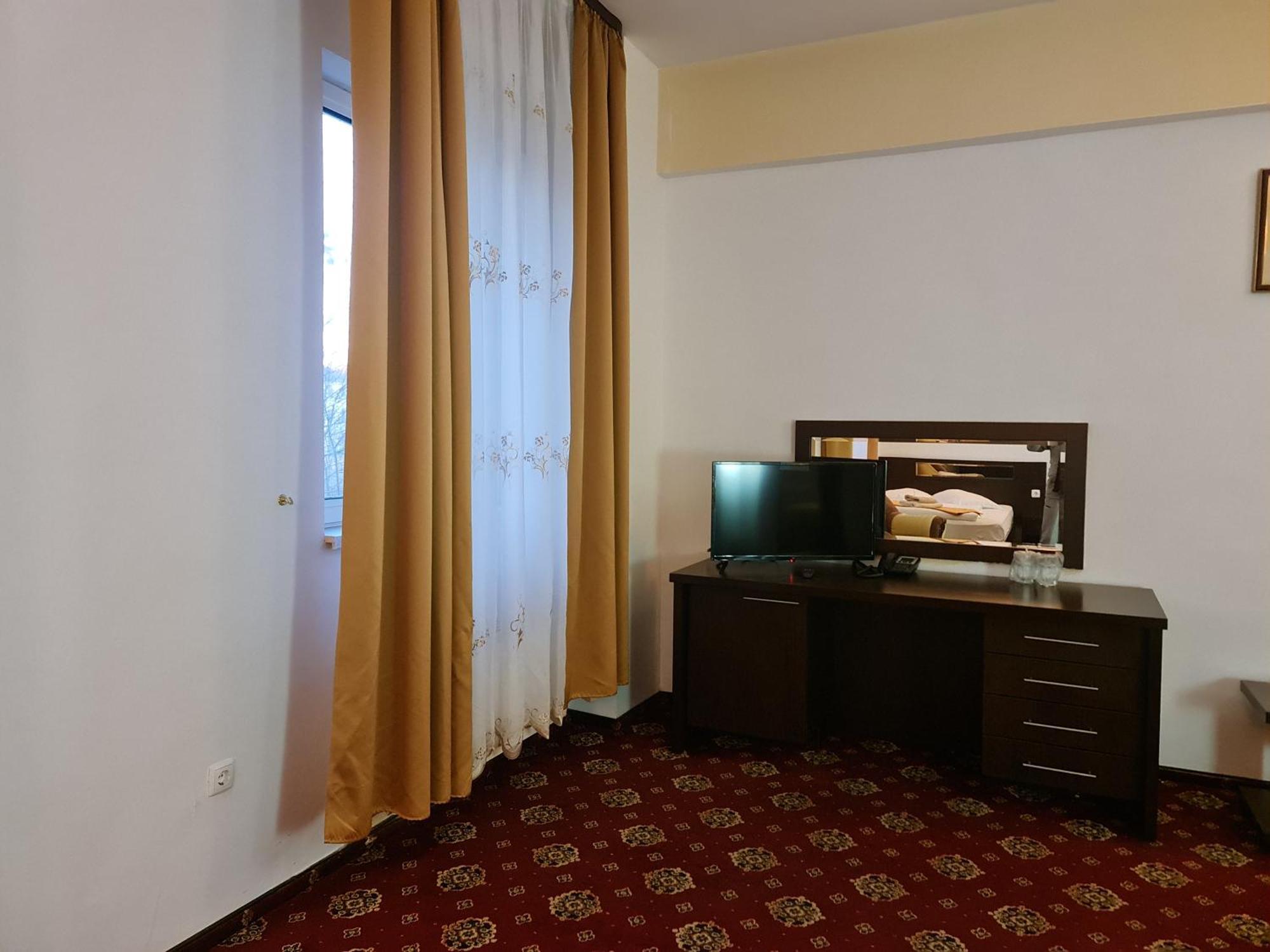 Hotel Magic Gt Trivale Pitesti Luaran gambar