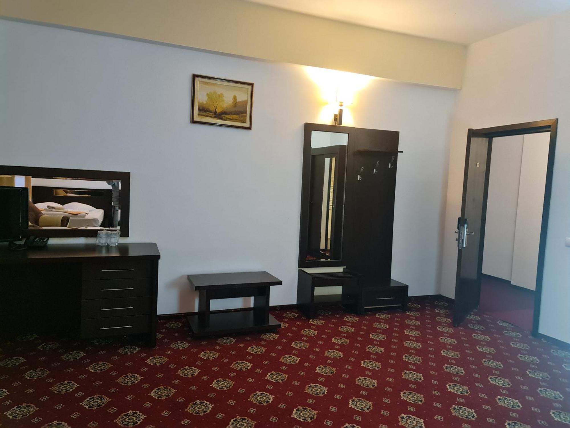 Hotel Magic Gt Trivale Pitesti Luaran gambar