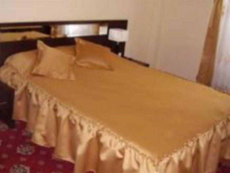 Hotel Magic Gt Trivale Pitesti Luaran gambar