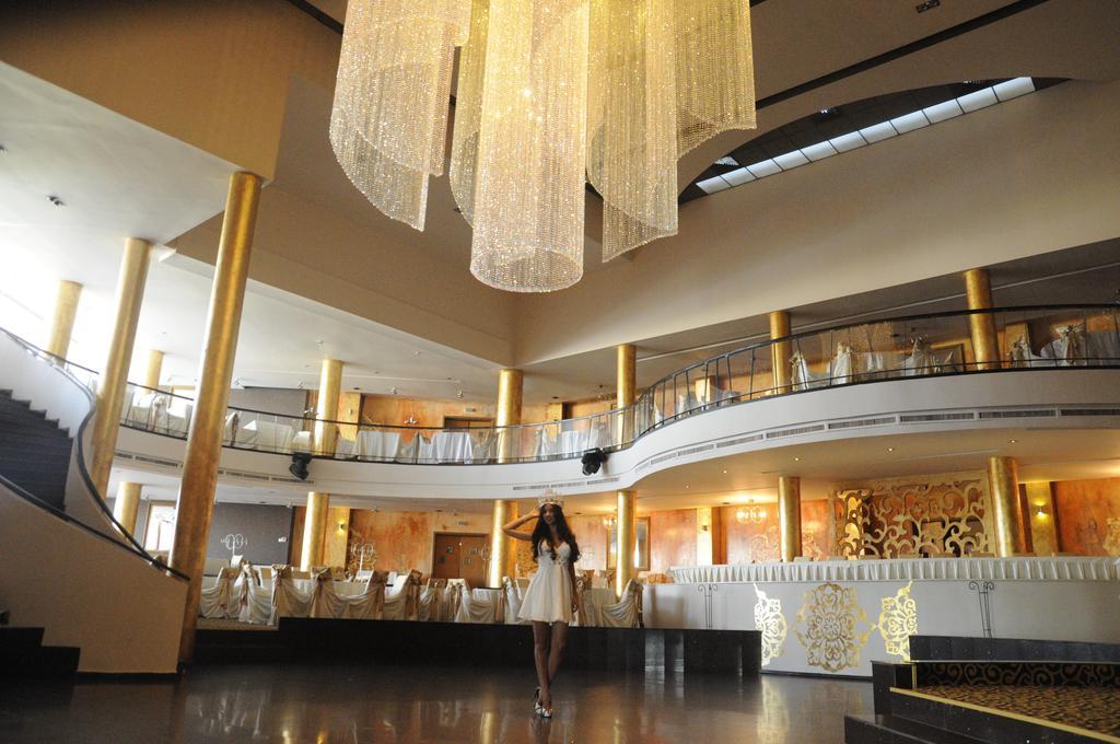 Hotel Magic Gt Trivale Pitesti Luaran gambar