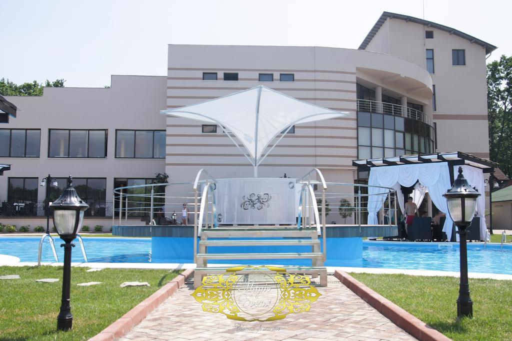 Hotel Magic Gt Trivale Pitesti Luaran gambar